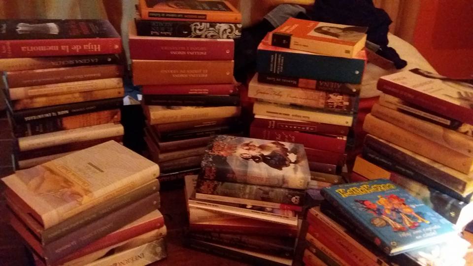 Algunos de los libros donados,  para el intercambio solidario