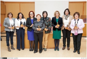 Foto 13. Mujeres de la comunidad universitaria homenajeadas.